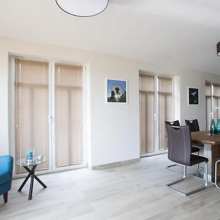 Semesterbostad Strandrose *